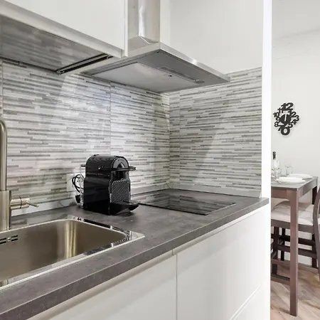 La Luce Nel Borgo * Genova