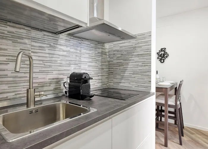 La Luce Nel Borgo * Genova